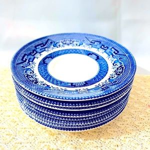 Set of 3 Churchill Blue Willow England saucer plates (8 pieces)